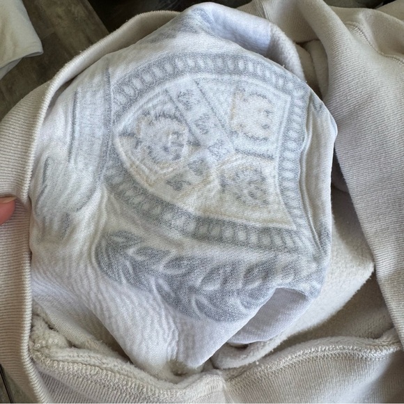 Abercrombie & Fitch Vintage Academia Cropped Sunday Crewneck Sweatshirt - Picture 3 of 8